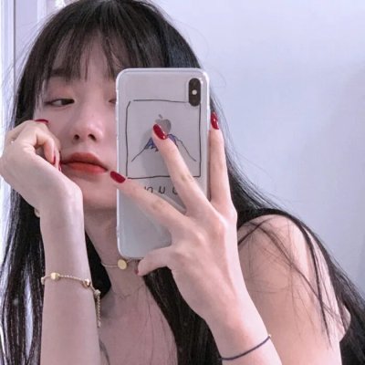 偷偷接吻